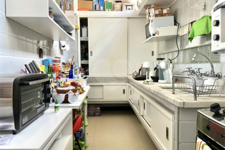 Casa de Vila à venda com 3 quartos, sendo 1 suíte, em Jardim Hípico, São Paulo, SP