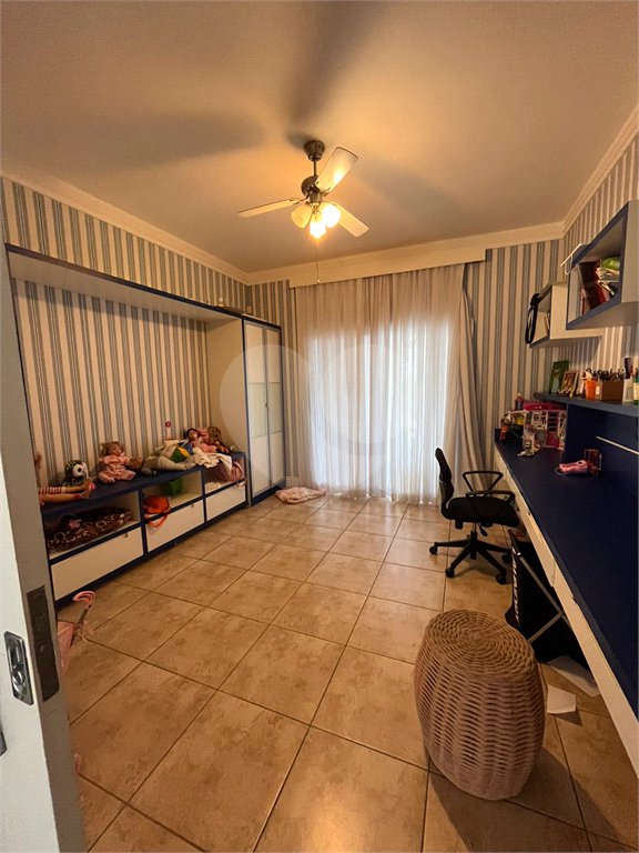Casa à venda com 5 quartos, sendo 4 suítes,  no condomínio Terras de Santa Clara, Jacareí - SP