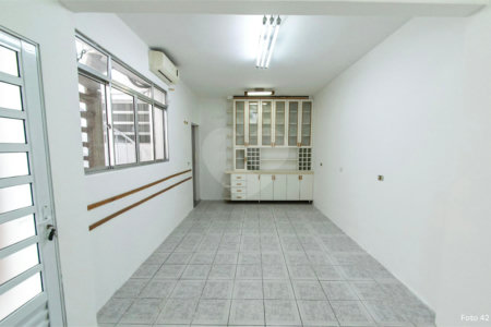 Casa à venda com 3 quartos, sendo 1 suíte,  em Vila Mariana, São Paulo, SP