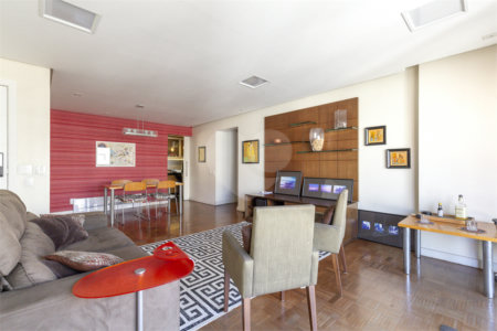Apartamento à venda com 4 quartos, sendo 2 suítes, em Indianópolis, São Paulo, SP