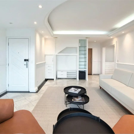 Encante-se com esta sofisticada cobertura no Jardim do Mar! São 4 suítes, piscina privativa, espaço gourmet e 5 vagas. Agende sua visita e surpreenda-se!
