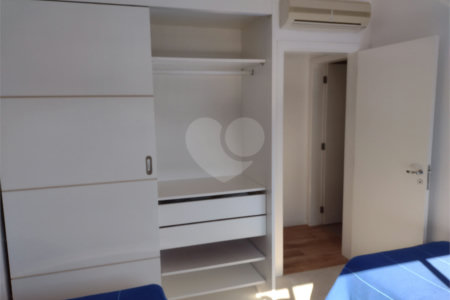 Apartamento à venda com 3 quartos, sendo 1 suíte, em Jurerê, Florianópolis, SC