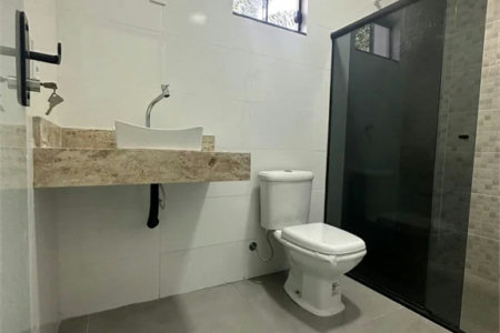 Casa à venda com 4 quartos, sendo 1 suíte, em Bacaba, Balsas, MA