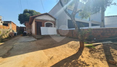 Terreno à venda em Vila Hungria, Itapetininga, SP