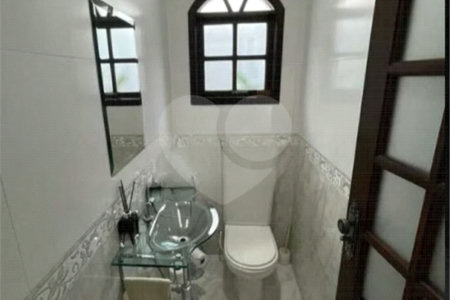 Sobrado à venda com 4 quartos, sendo 2 suítes, em Vila Maria Alta, São Paulo, SP