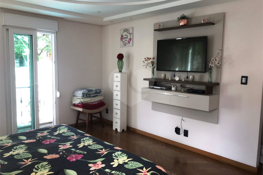 Sobrado à venda com 4 quartos, sendo 3 suítes, em Jardim França, São Paulo, SP