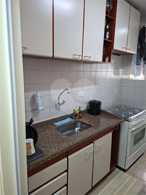Apartamento à venda com 2 quartos em Parque Maria Domitila, São Paulo, SP