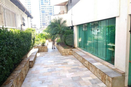 Apartamento à venda com 3 suítes em Aclimação, São Paulo, SP