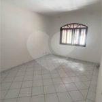 Sobrado à venda com 4 quartos, sendo 1 suíte,  em Jardim Ester Yolanda, São Paulo, SP