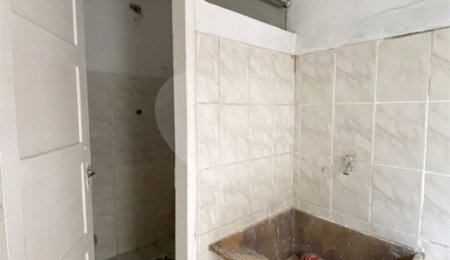 Sobrado à venda com 4 quartos, sendo 1 suíte, em Jardim Santo Antoninho, São Paulo, SP