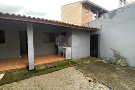 Casa para alugar com 2 quartos, sendo 1 suíte,  em Vila Carolina, Itapetininga, SP