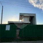 Casa em condomínio à venda com 3 quartos, sendo 2 suítes, em Ogiva, Cabo Frio, RJ