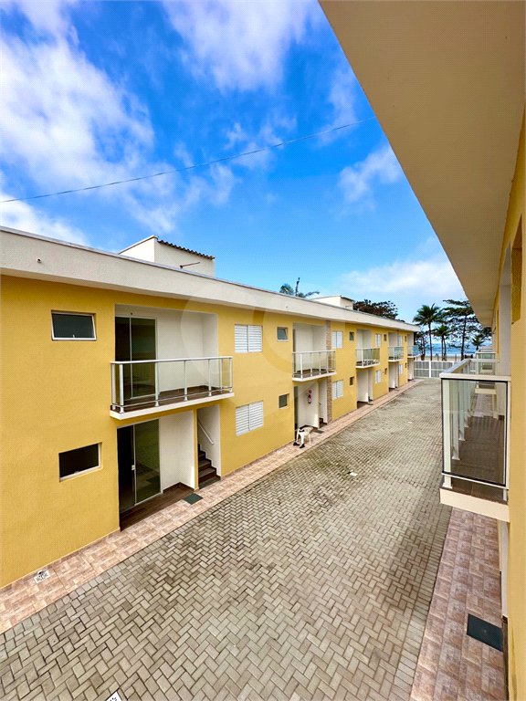 Apartamento à venda com 2 quartos, sendo 1 suíte,  em Vista Linda, Bertioga, SP