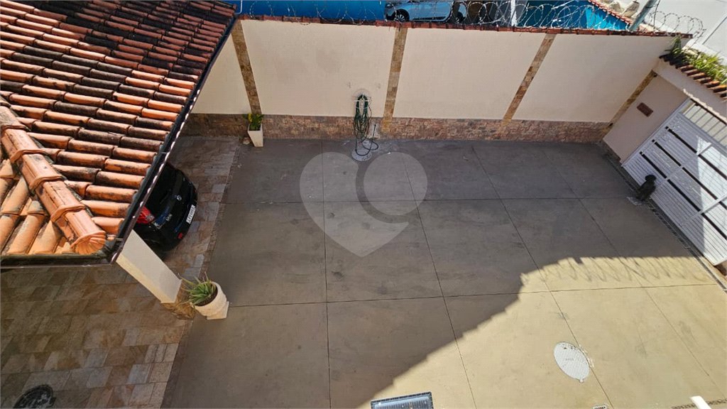 Casa à venda com 5 quartos, sendo 3 suítes,  no condomínio Colinas do Magarça, Rio de Janeiro - RJ
