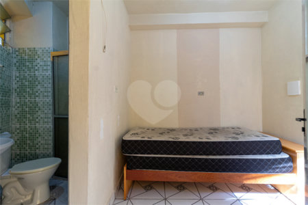 Casa à venda com 3 quartos, sendo 1 suíte, em Jardim Paris, São Paulo, SP