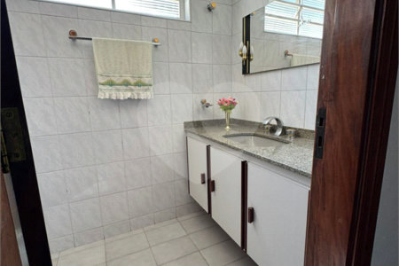 Casa à venda com 4 quartos, sendo 1 suíte,  em Vila Romão, Salto, SP