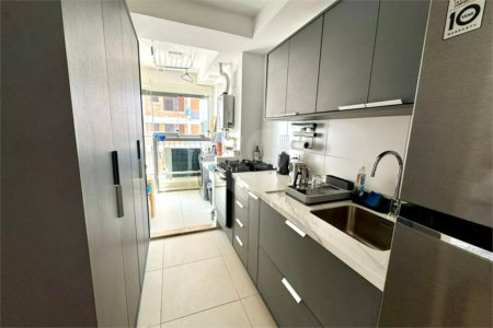 Apartamento à venda com 3 quartos, sendo 2 suítes,  em Chácara Santo Antônio, São Paulo, SP