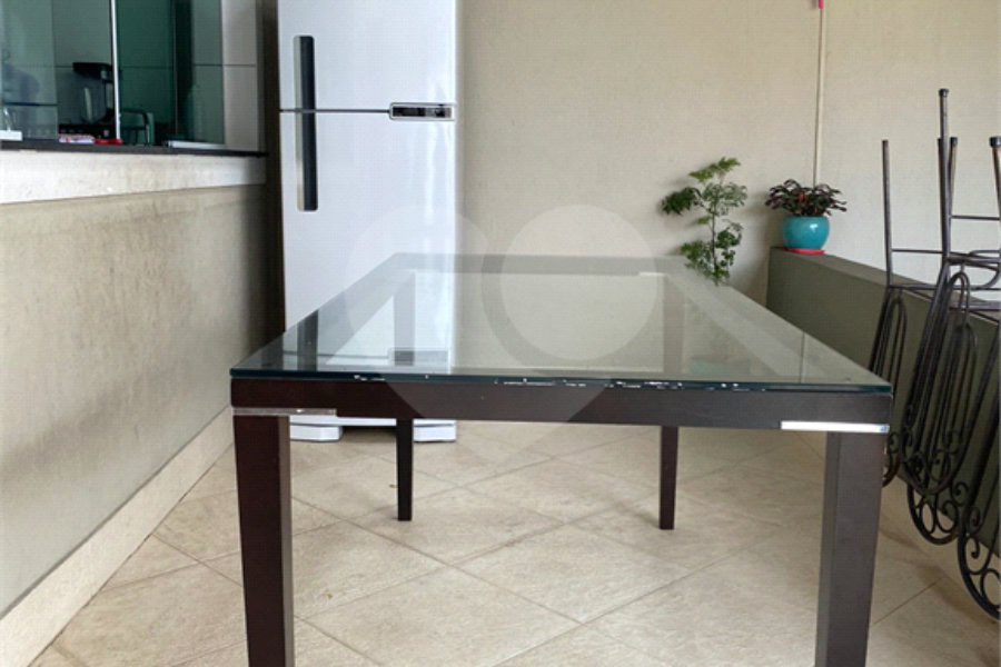 Sobrado à venda com 4 quartos, sendo 1 suíte,  em Palmas do Tremembé, São Paulo, SP