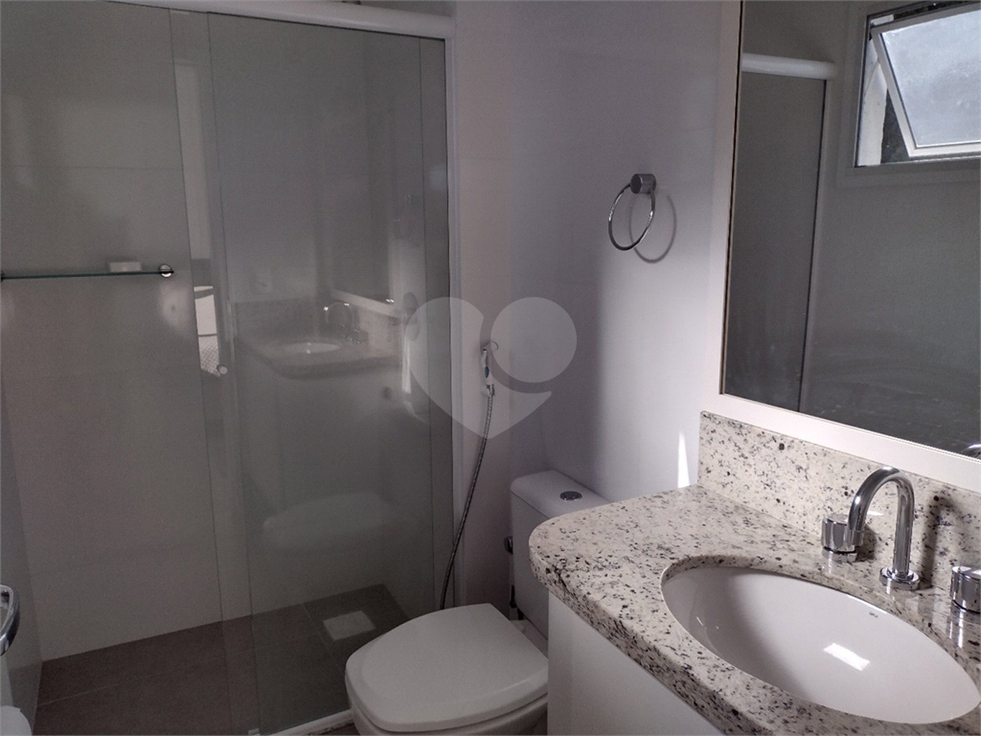 Apartamento à venda com 3 quartos, sendo 1 suíte, em Jurerê, Florianópolis, SC