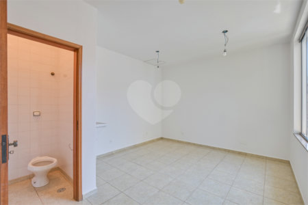 Sobrado à venda com 3 quartos, sendo 2 suítes, em Granja Julieta, São Paulo, SP