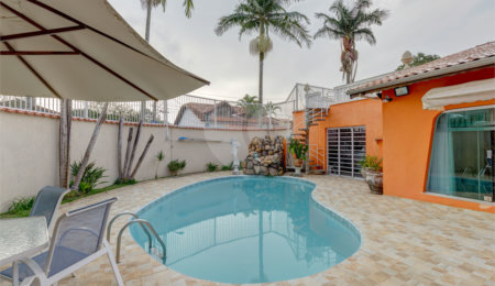 Casa Térrea à venda com 4 quartos, sendo 3 suítes,  em Interlagos, São Paulo, SP