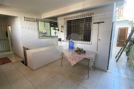Casa Térrea à venda com 4 quartos, sendo 1 suíte, em Campo Grande, São Paulo, SP