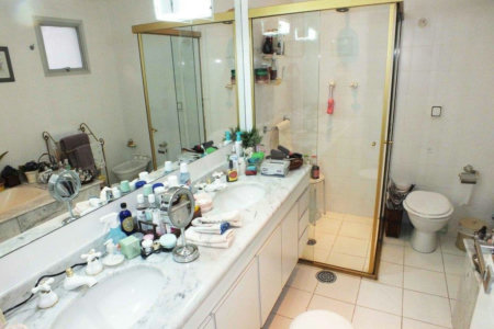 Apartamento à venda com 3 suítes em Real Parque, São Paulo, SP
