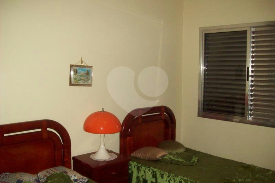 Casa Térrea à venda com 3 quartos, sendo 1 suíte, em Vila Constança, São Paulo, SP