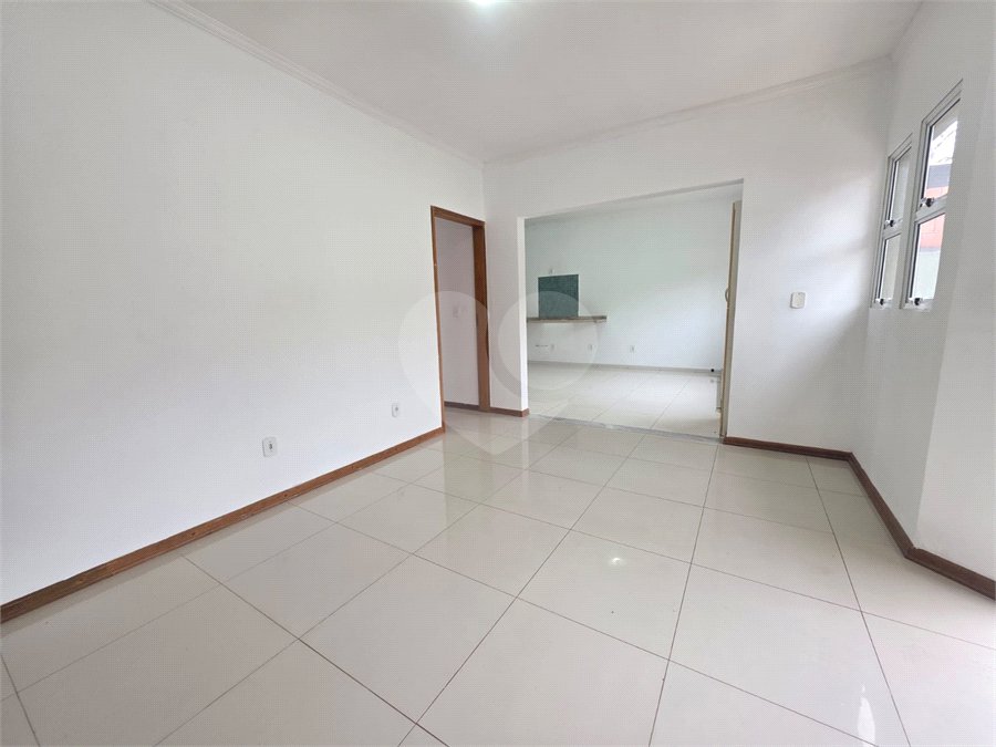 Casa para alugar com 3 quartos, sendo 1 suíte, em Bosque, Vinhedo, SP