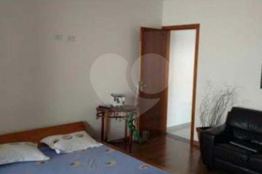Sobrado à venda com 3 suítes em Vila Constança, São Paulo, SP