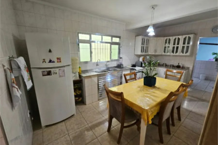 Casa Térrea à venda com 3 quartos no Centro, Poá, SP