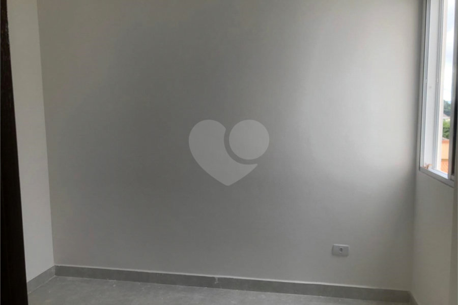 Casa à venda com 3 quartos, sendo 1 suíte, no condomínio Cond Batinga, São Paulo - SP
