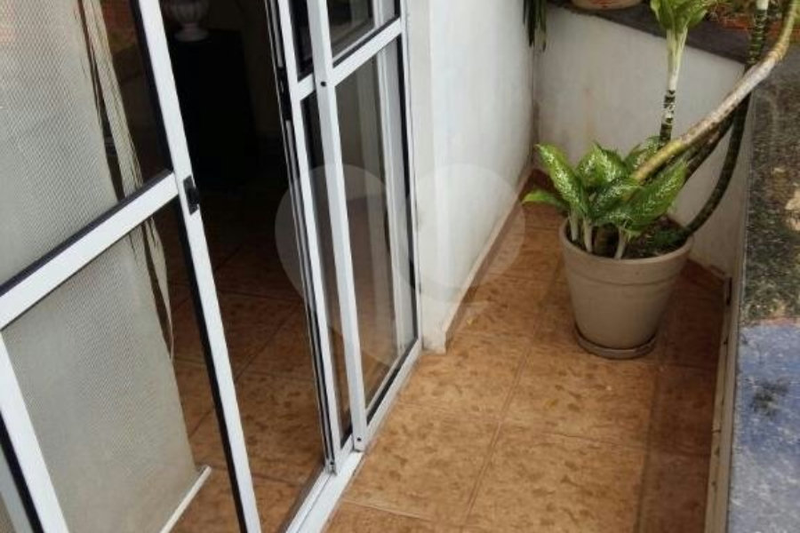 Sobrado à venda com 3 quartos, sendo 1 suíte, em Tremembé, São Paulo, SP