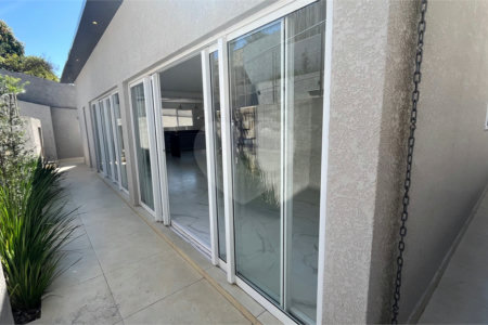 Casa à venda com 4 suítes em Jardim Paulista, Atibaia, SP