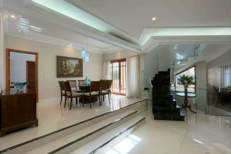 Casa à venda com 4 quartos, sendo 3 suítes, em Jardim Passárgada I, Cotia, SP
