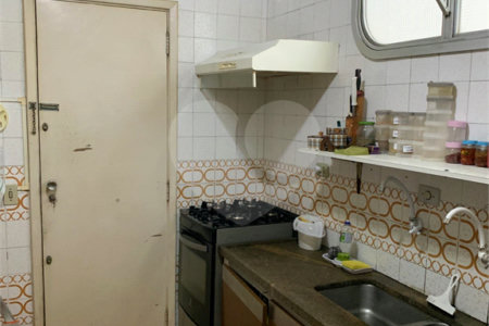 Apartamento à venda com 3 quartos, sendo 1 suíte,  em Jardim Marajoara, São Paulo, SP