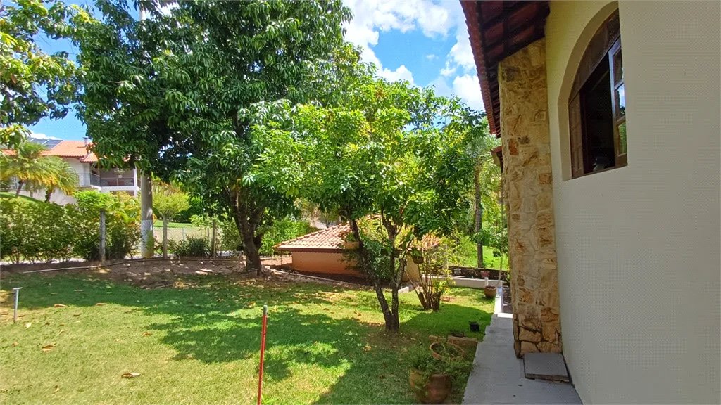 Casa à venda com 4 quartos, sendo 1 suíte,  no condomínio Jardim do Ribeirão I, Itupeva - SP