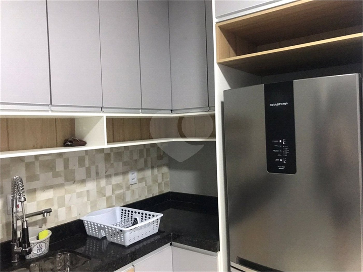 Casa à venda com 2 quartos, sendo 1 suíte, no condomínio Residencial Jardim, Sorocaba - SP