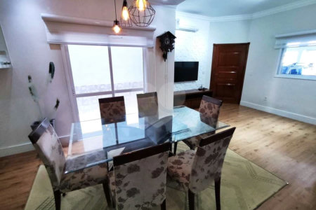 Sobrado à venda com 3 quartos, sendo 1 suíte,  em Residencial Colinas, Mogi das Cruzes, SP