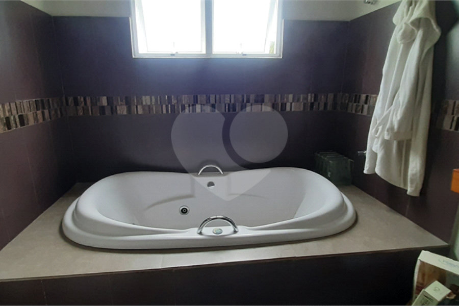 Casa à venda com 3 suítes no condomínio Alpes de Mairiporã, Mairiporã - SP