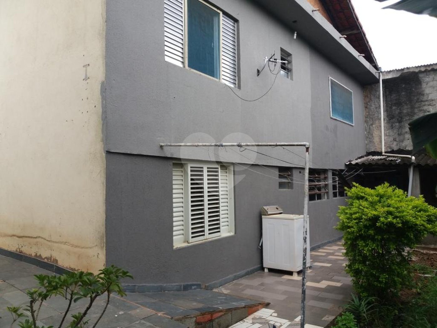 Casa à venda com 4 quartos, sendo 1 suíte,  em Jardim Helga, São Paulo, SP