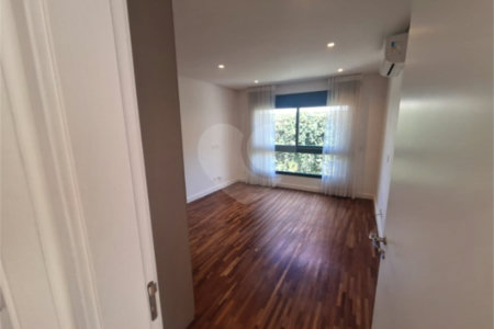 Casa à venda ou para alugar com 3 suítes no condomínio Boulevard Ibirapuera, São Paulo - SP