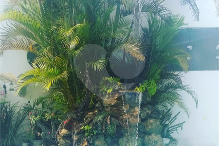 Sobrado à venda com 4 quartos, sendo 2 suítes, em Jardim Leonor, São Paulo, SP