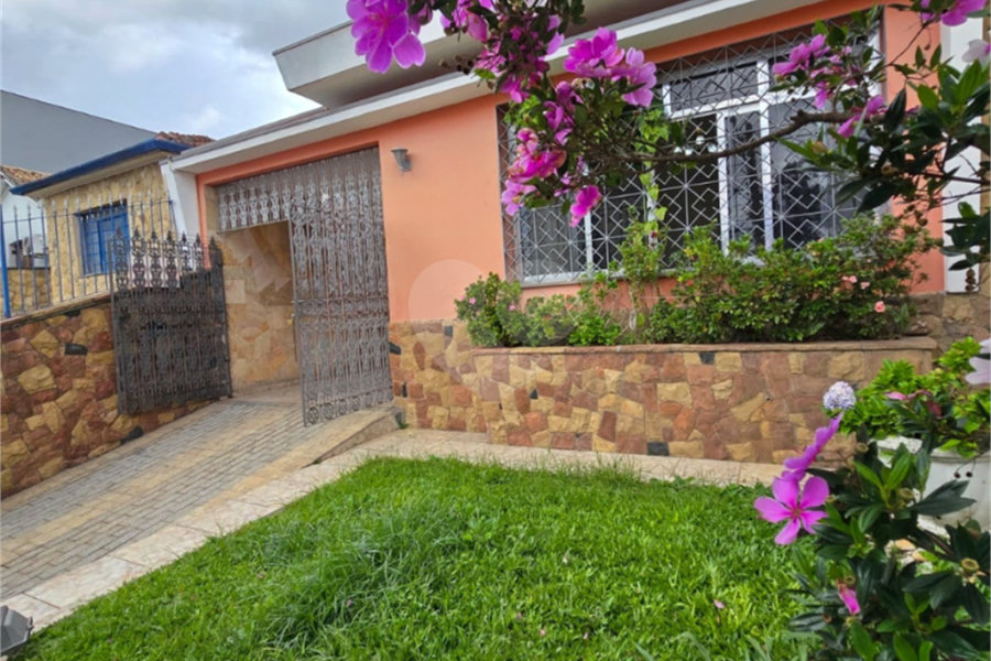 Casa à venda com 3 quartos, sendo 1 suíte, em Vila Pereira Cerca, São Paulo, SP