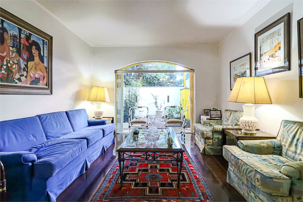 Casa à venda com 3 quartos, sendo 1 suíte, em Mirandópolis, São Paulo, SP
