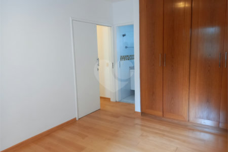 Apartamento à venda com 3 quartos, sendo 1 suíte, em Pinheiros, São Paulo, SP