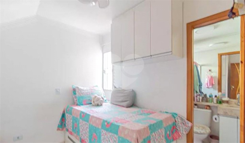 Casa à venda com 2 suítes no condomínio Residencial Flor de Lis, São Paulo - SP