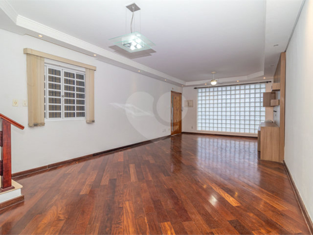 Casa à venda ou para alugar com 3 quartos, sendo 1 suíte,  em Granja Julieta, São Paulo, SP