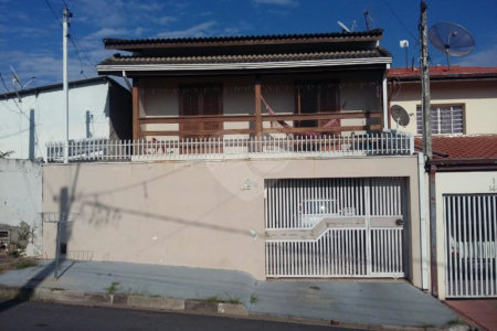 Casa à venda com 3 quartos, sendo 1 suíte, em Capela, Vinhedo, SP