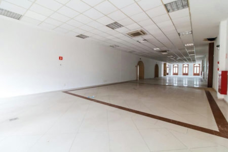 Prédio Comercial de Grande Porte no Centro Histórico de Santos para Venda Ou Aluguel